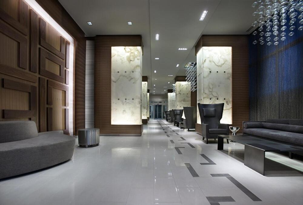 Luxury 1 Bedroom And Den Near Cn Tower Apartment *
