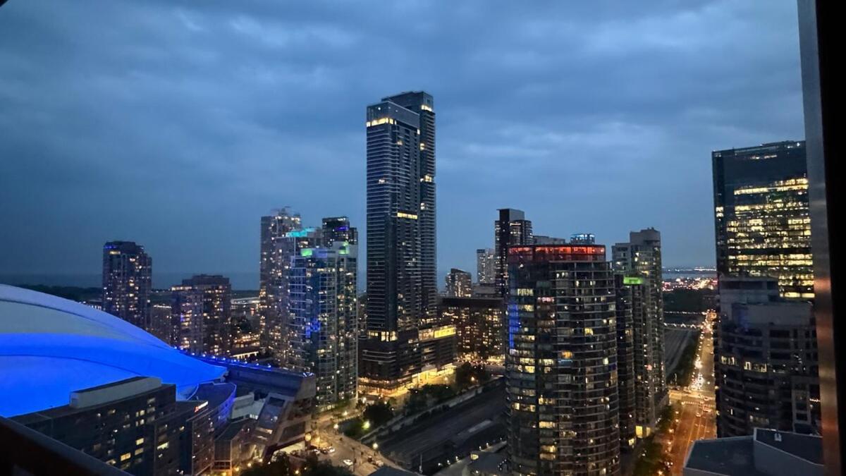 Apartment Luxury 1 Bedroom And Den Near Cn Tower Toronto